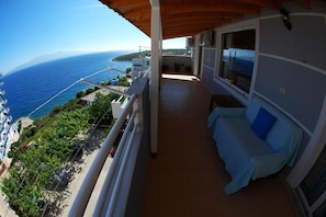 Apartment, 3 Bedrooms, Sea View | Terrace/patio