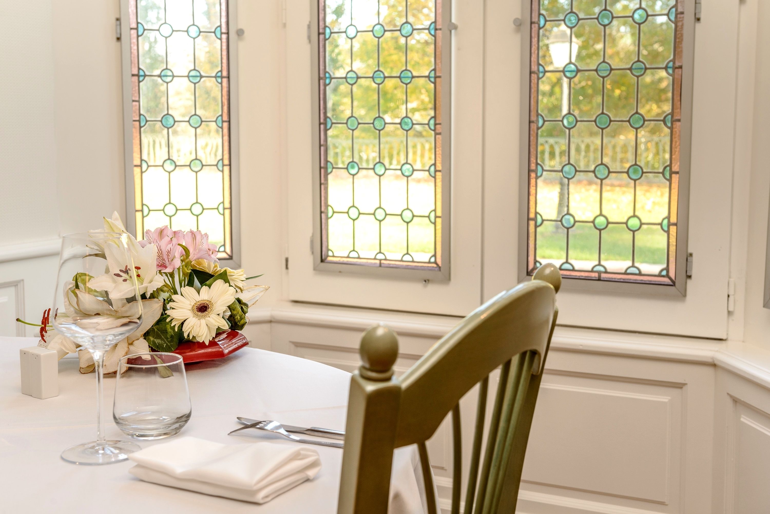 lunch and dinner served, french cuisine