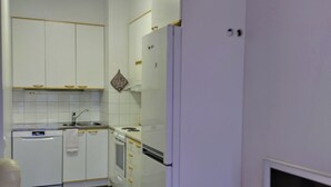 Leilighet – executive, 1 soverom | Eget kjøkken | Kaffetrakter/tekoker, kjøleskap, mikrobølgeovn og ovn