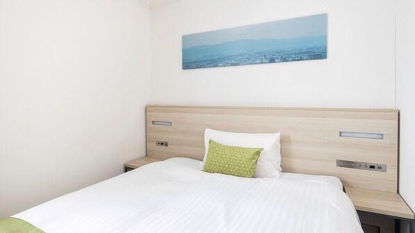 Bureau, accès au Wi-Fi (inclus), literie fournie