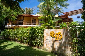 Bagian depan properti