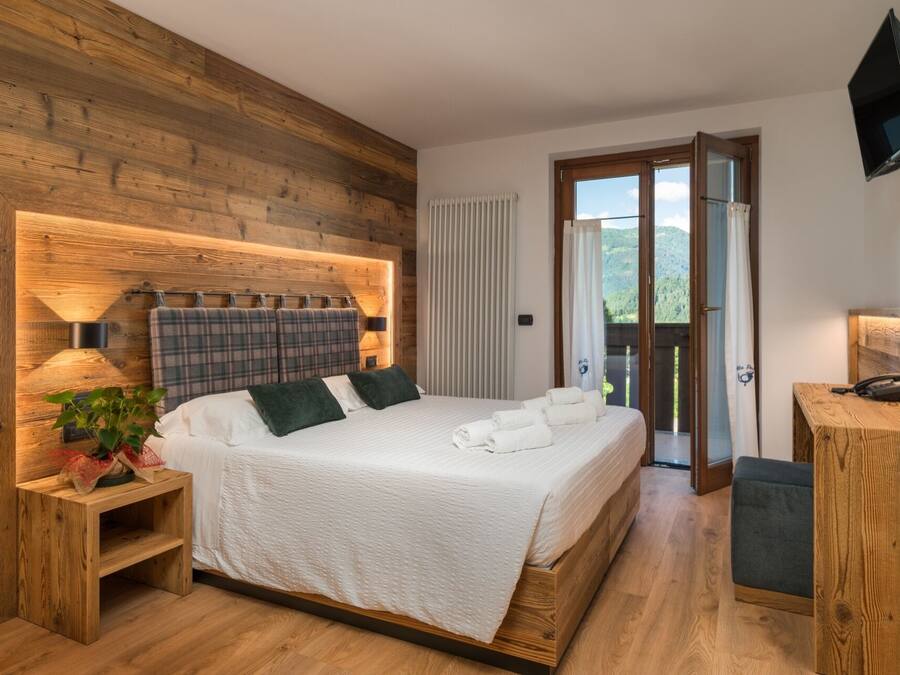 Habitación familiar | Caja de seguridad en la habitación, escritorio y wifi gratis