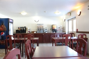 Interior - Sunset Inn and Suites (Sioux Lookout)