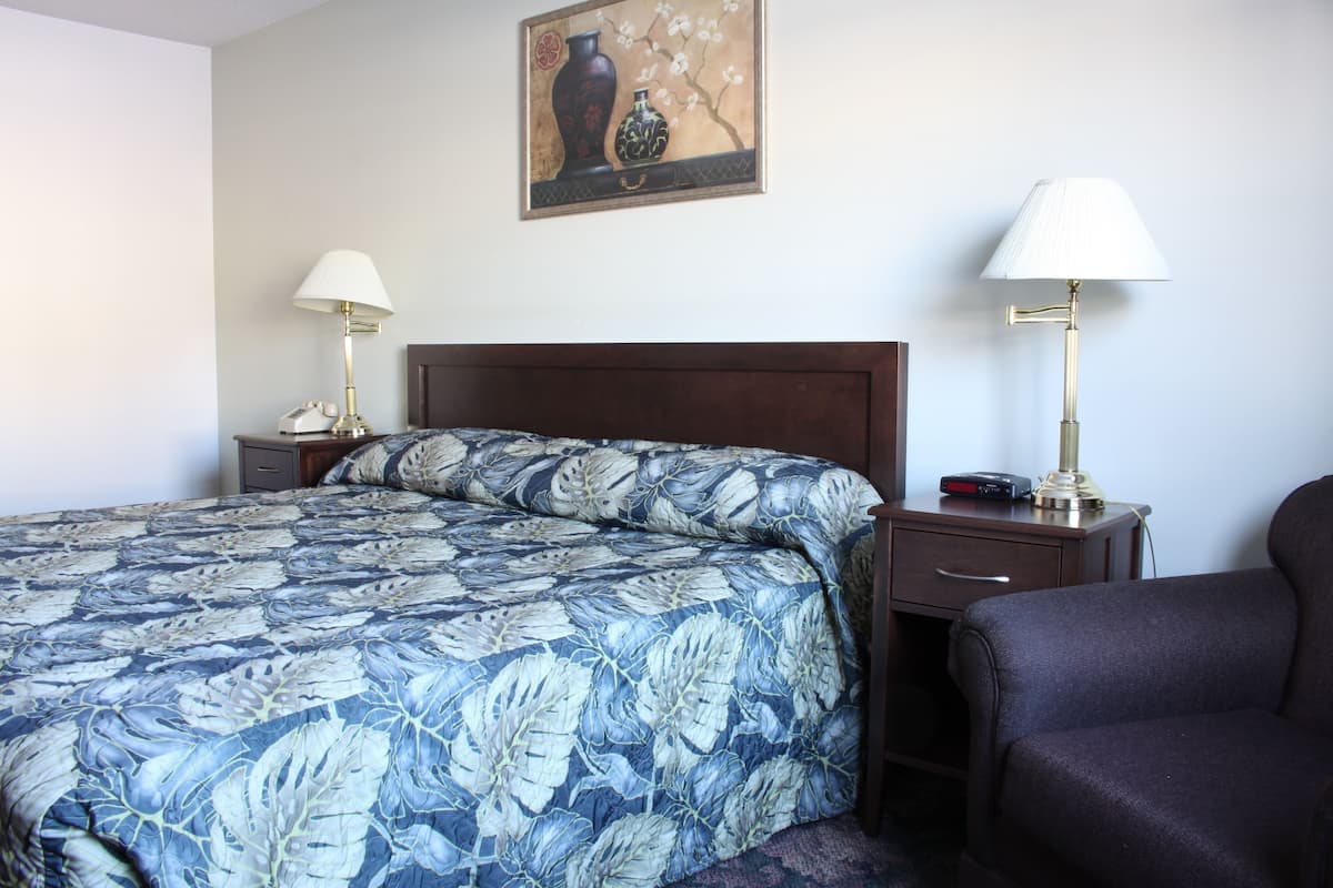 Executive Room, 1 Bedroom (King) | Desk, rollaway beds (free)