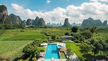 Outdoor pool, pool loungers