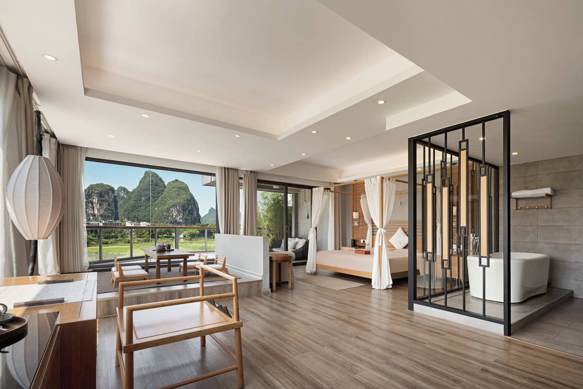 Royal Studio, Garden View (Tatami)
