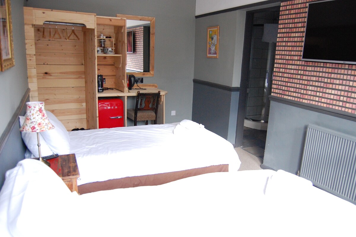 Chambre Luxe avec lits jumeaux | Bureau, Wi-Fi gratuit