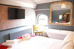 Deluxe Double Room | Desk, free WiFi