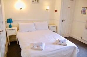 Standard Double Room | Desk, free WiFi