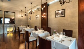 Breakfast, lunch and dinner served - Arève Résidence Boutique Hotel (Yerevan)