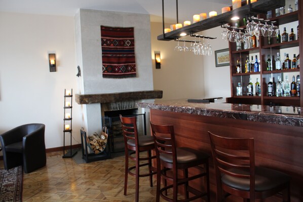 Bar (on property) - Arève Résidence Boutique Hotel (Yerevan)