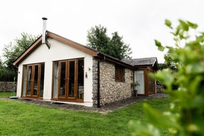 บังกะโล, ห้องน้ำในตัว | สวน