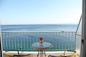 Twin Room | Balcony view - Hotel Cokkinis (Megara)
