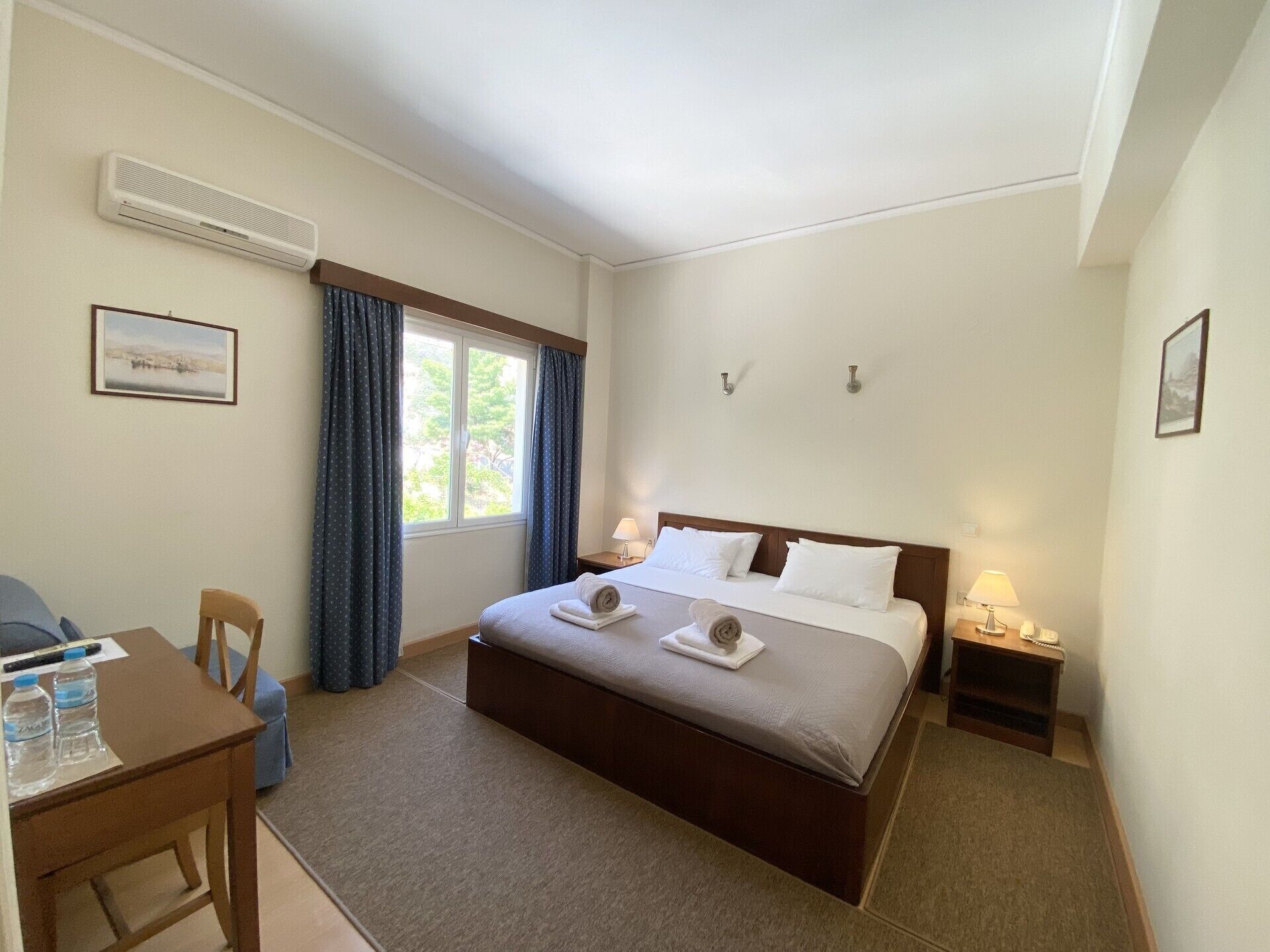 Budget Double Room without a Balcony/Sea View | 隔音、熨斗/熨衣板、免费 WiFi、床单