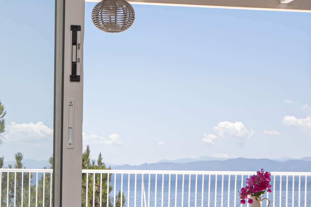 Lydisolert, strykejern/-brett, wi-fi (inkludert) og sengetøy