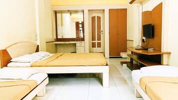 1 bedroom, premium bedding, down duvets, individually furnished