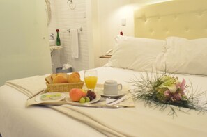 Ropa de cama de alta calidad y minibar