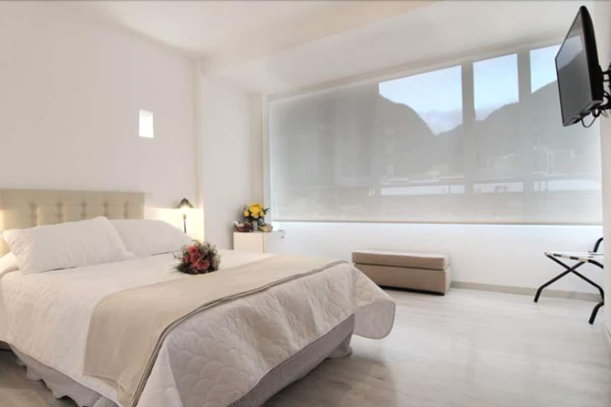 Ropa de cama de alta calidad y minibar