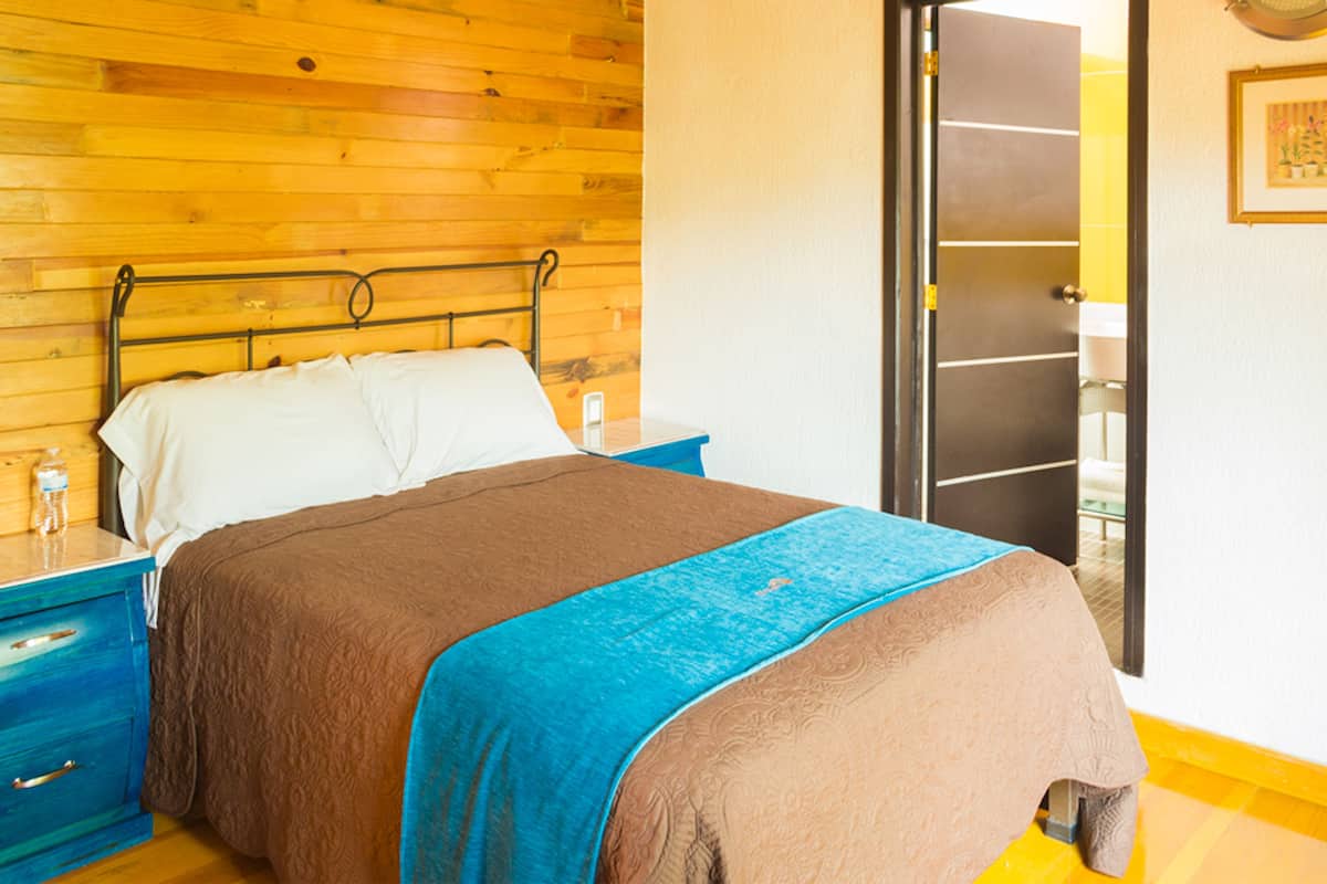 Habitación doble | Tabla de planchar con plancha, cunas gratuitas y wifi gratis