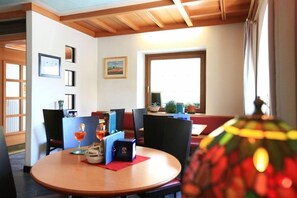 Lobby sitting area - Hotel Col Di Lana (Canazei)