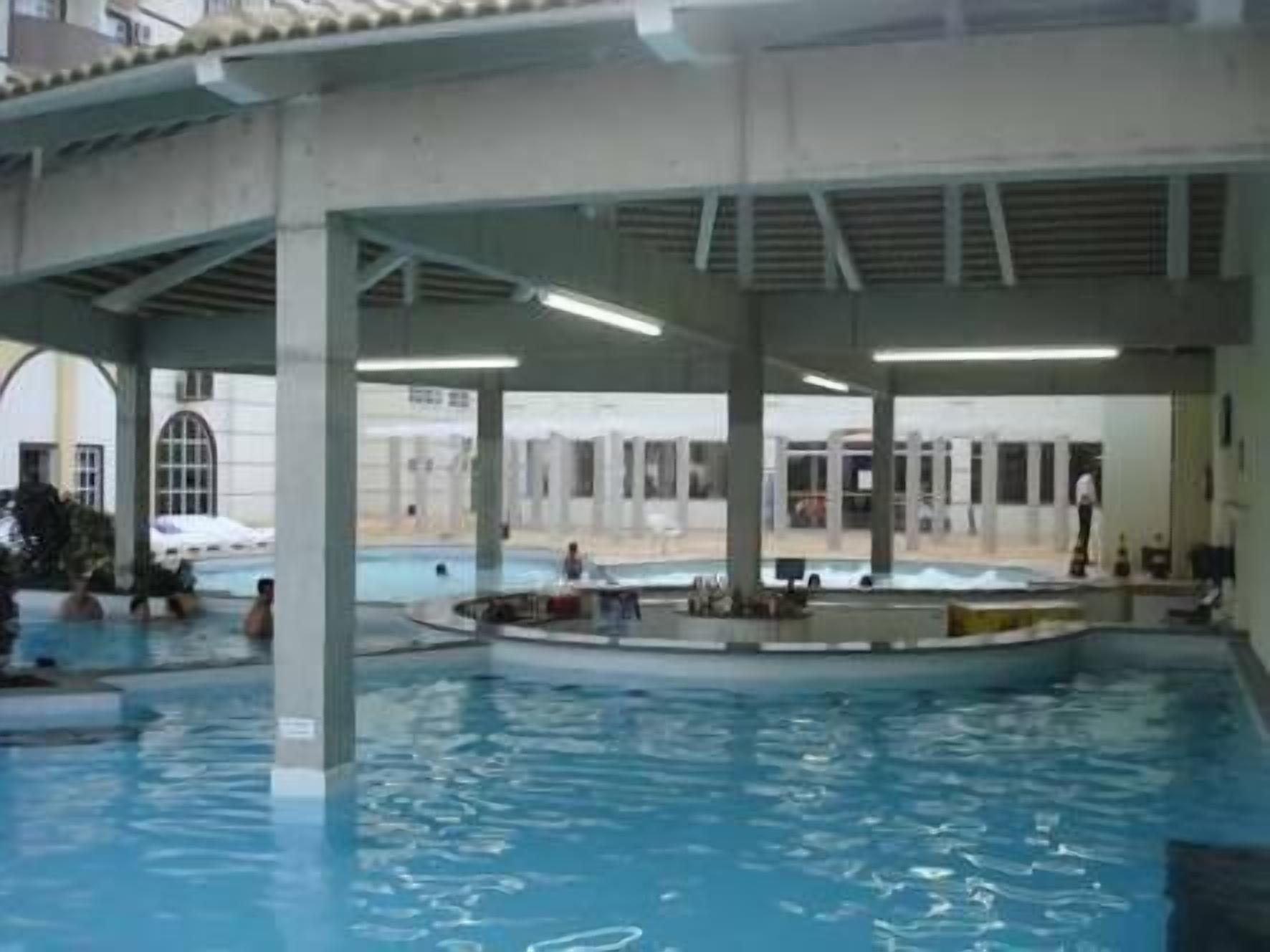 Piscine couverte/extérieure