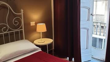 1 bedroom, individually furnished, desk, free WiFi