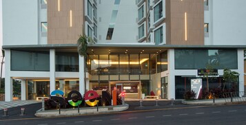 숙박 시설 입구