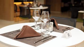 Se sirven desayunos, almuerzos, cenas y cocina internacional