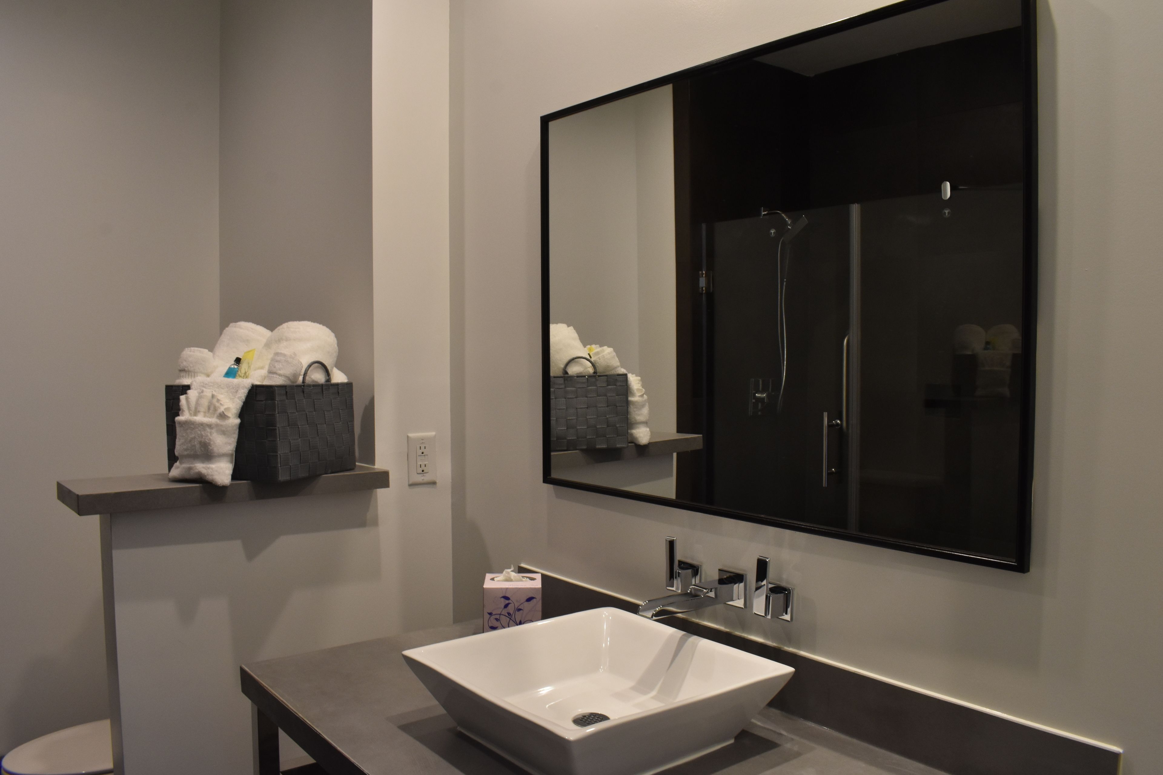 junior suite | bathroom sink