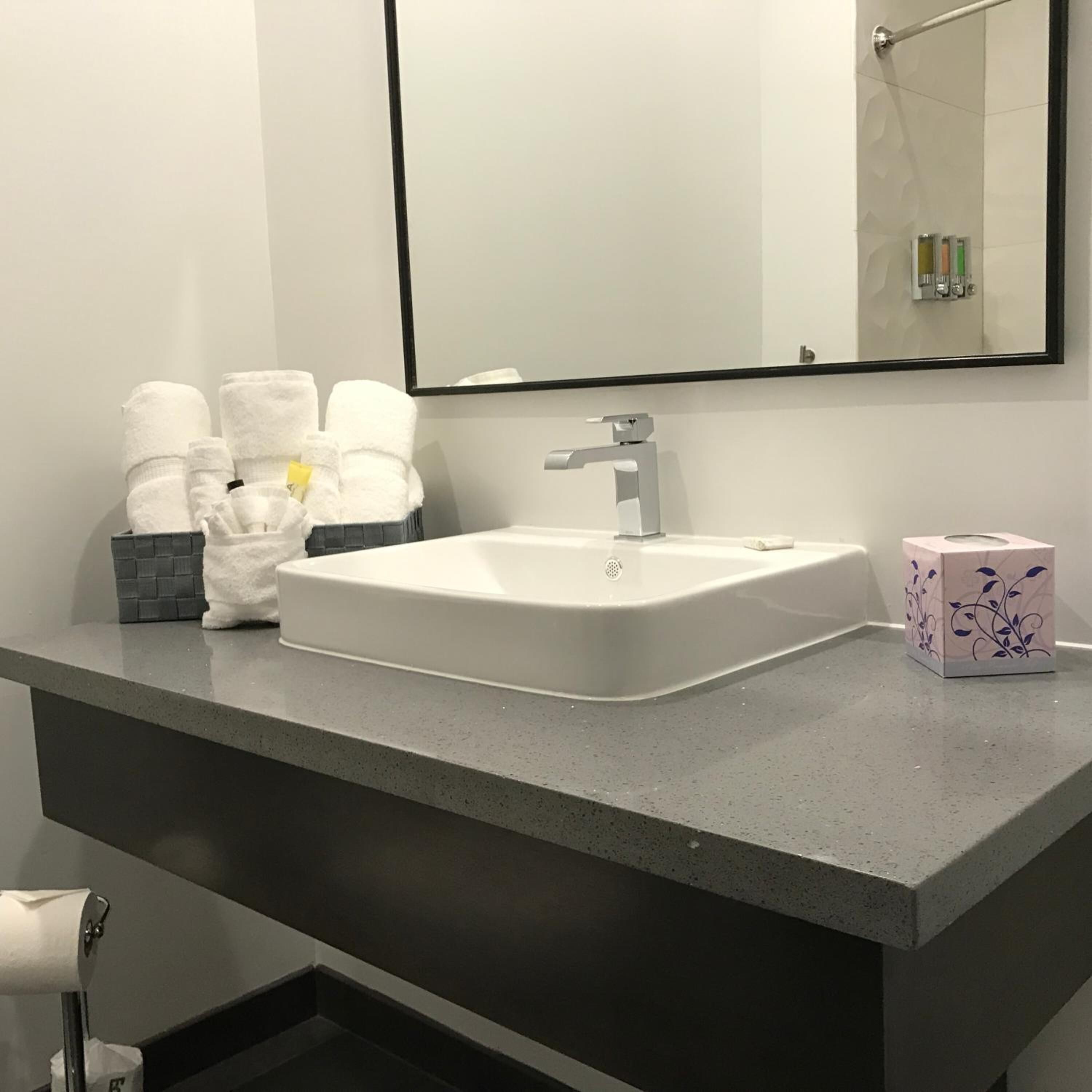 free toiletries, towels