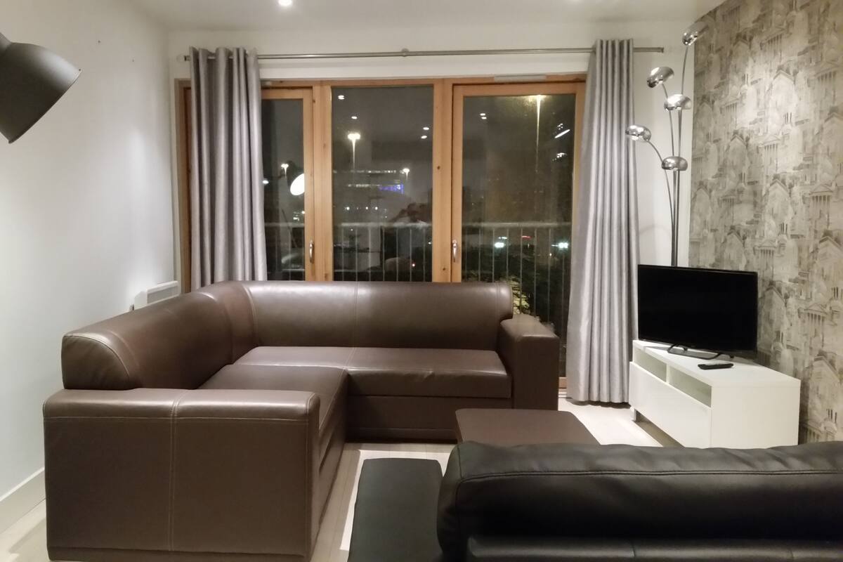 Premium Apartment, 1 Bedroom, Balcony, City View | Desk, iron/ironing board, WiFi (free)