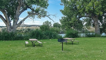 BBQ/picnic area