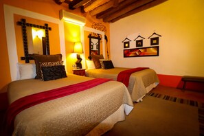 Habitación doble de diseñador, 2 camas matrimoniales | Ropa de cama 