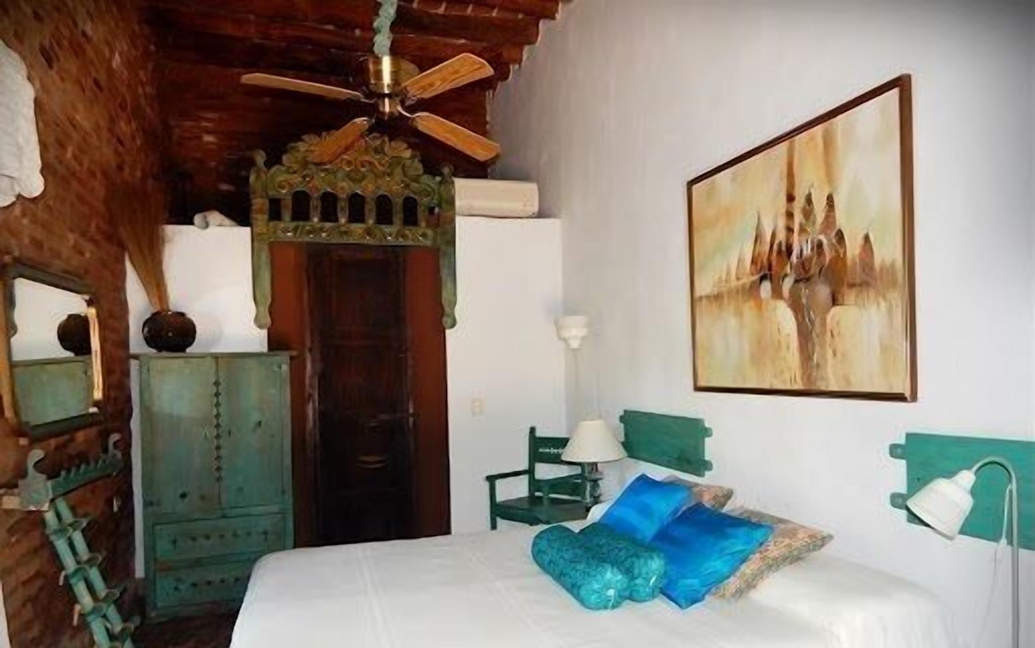 design double room, 1 king bed | 1 bedroom, bed sheets