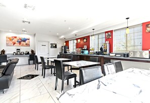 Free daily self-serve breakfast