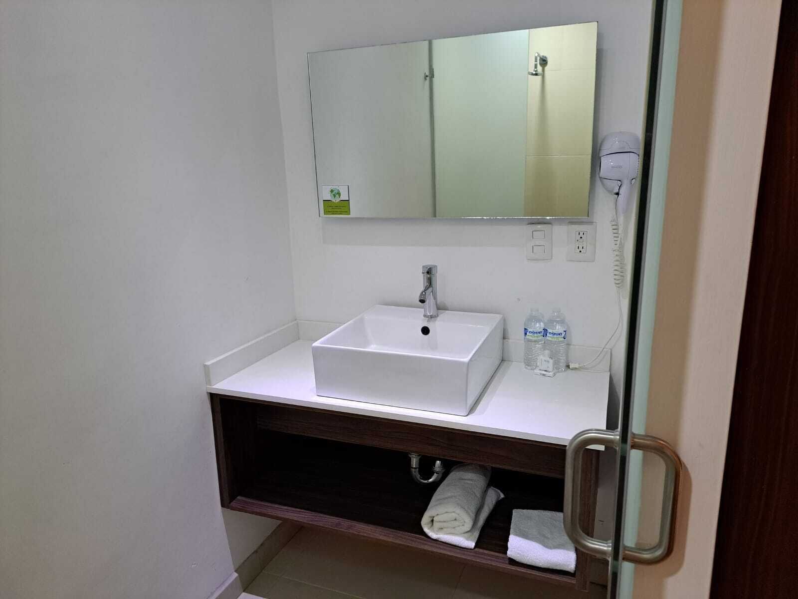 standard room | bathroom | shower, free toiletries, hair dryer, towels
