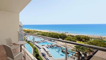 Familienzimmer, Meerblick (Superior) | Minibar, Zimmersafe, Schreibtisch, Bügeleisen/Bügelbrett