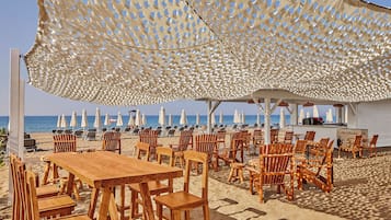 Beach bar