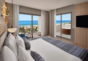 DELUXE SEA VIEW WITH JACUZZI ON TERRACE | Minibar, in-room safe, desk, iron/ironing board - Akra Sorgun Tui Blue Sensatori - All Inclusive  (Manavgat)