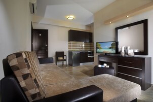 Escritorio, sistema de insonorización, cunas gratuitas y wifi gratis 