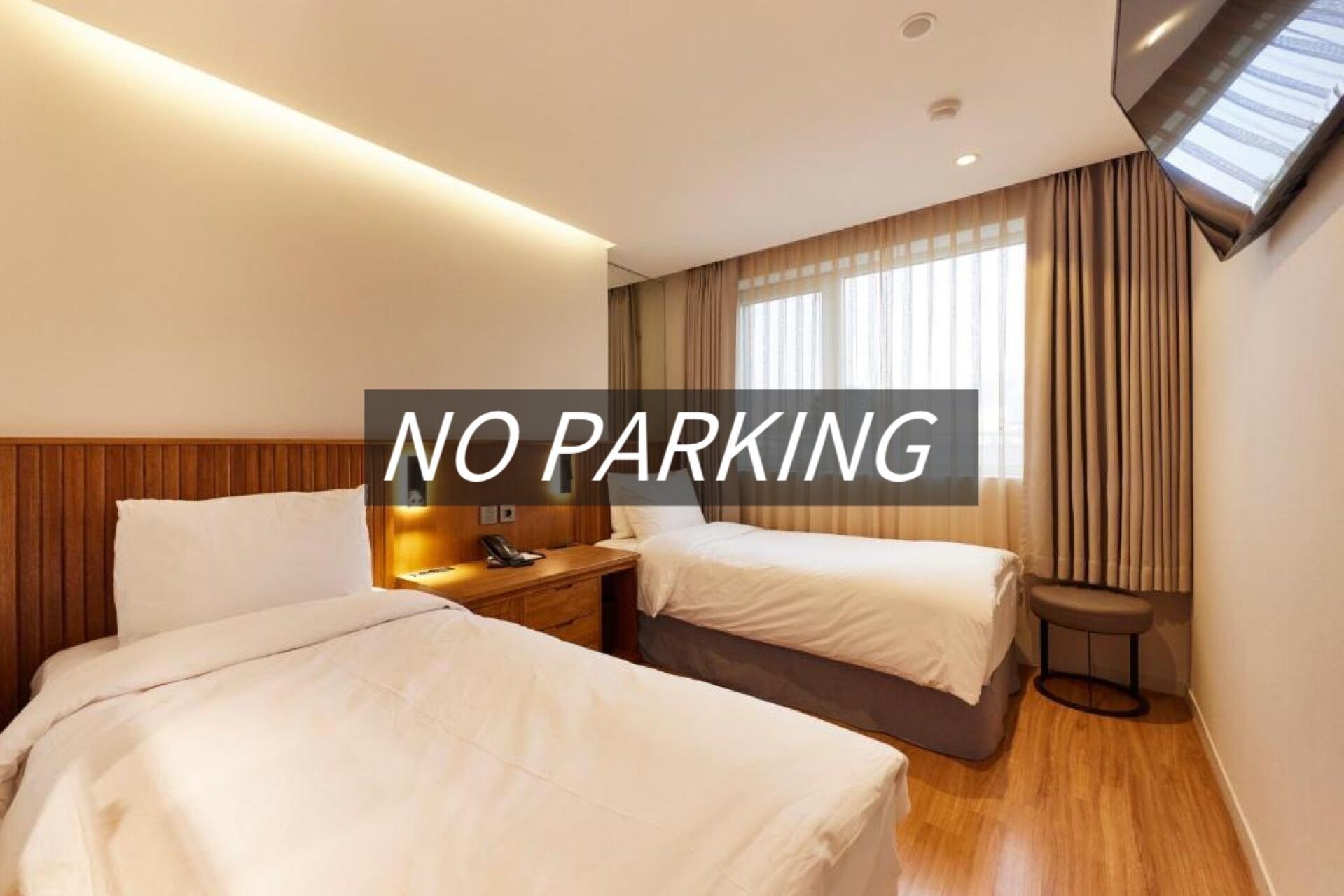 Superior Twin Room (No Parking) | Premium bedding, in-room safe, desk, blackout drapes