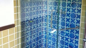 4 Bedrooms Private Pool Villa | 浴室淋浴