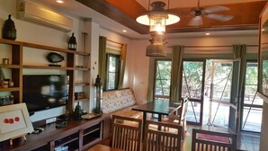 4 Bedrooms Private Pool Villa | Khu phòng khách