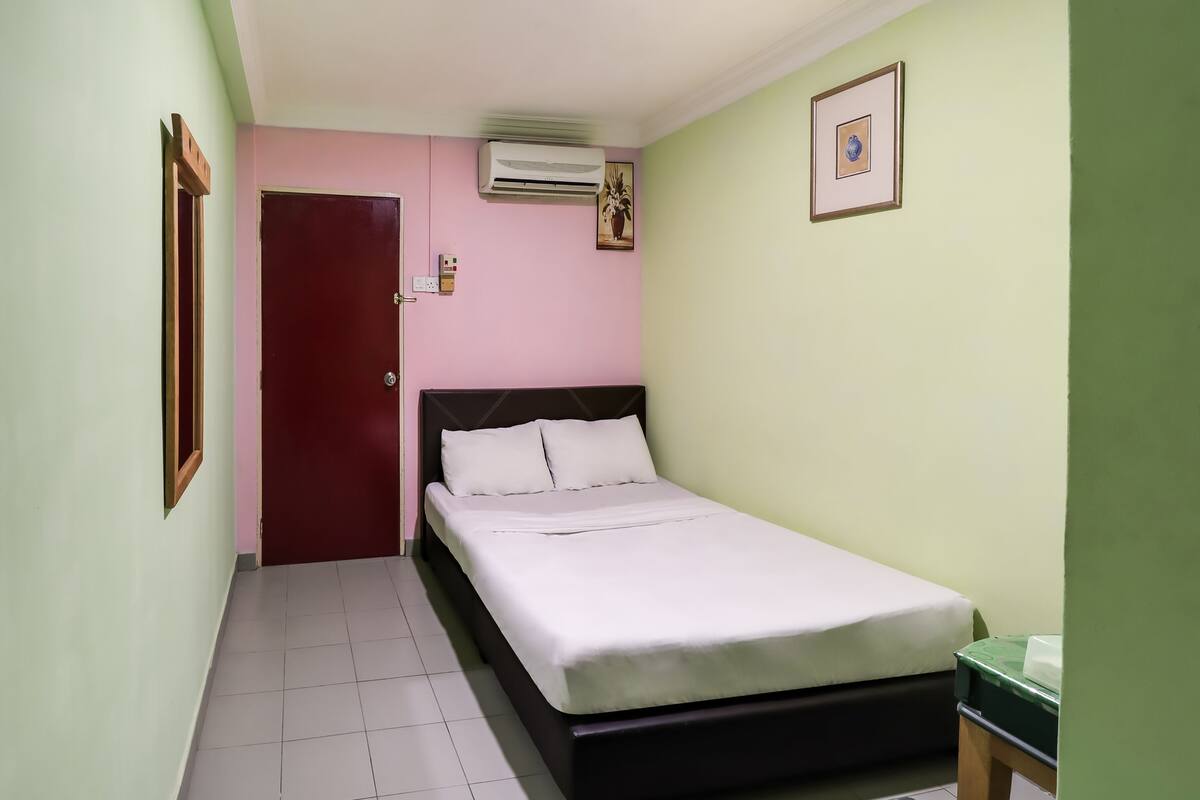 Standard Double Room, 1 Katil Ratu (Queen) | Meja, Wi-fi percuma 