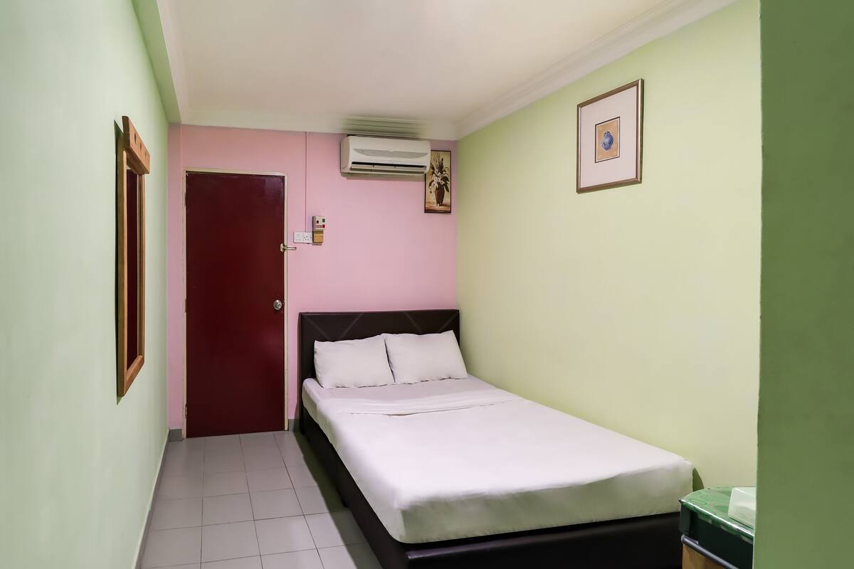 Standard Double Room, 1 Queen Bed | Desk, free WiFi