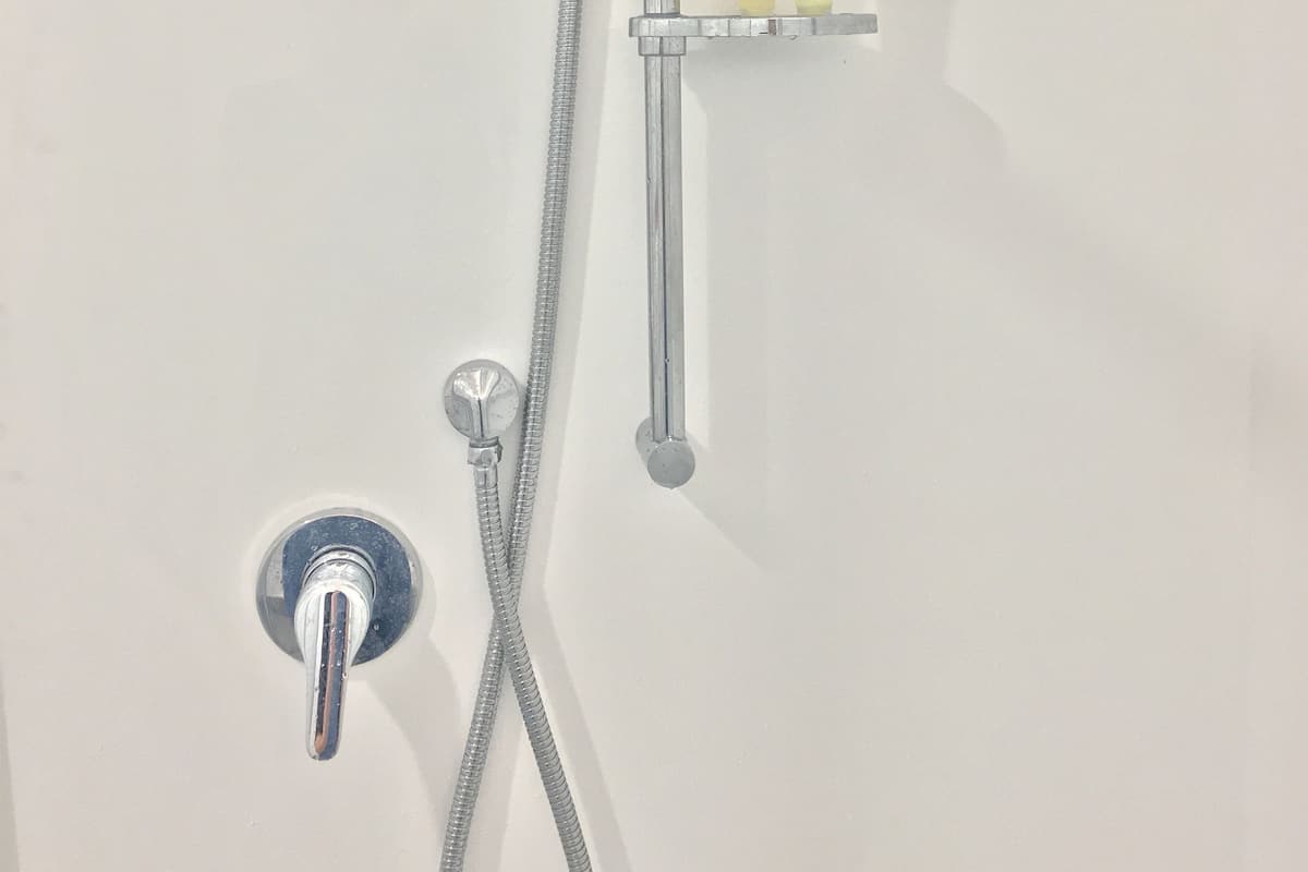 deluxe double room | bathroom | shower, free toiletries, hair dryer, towels