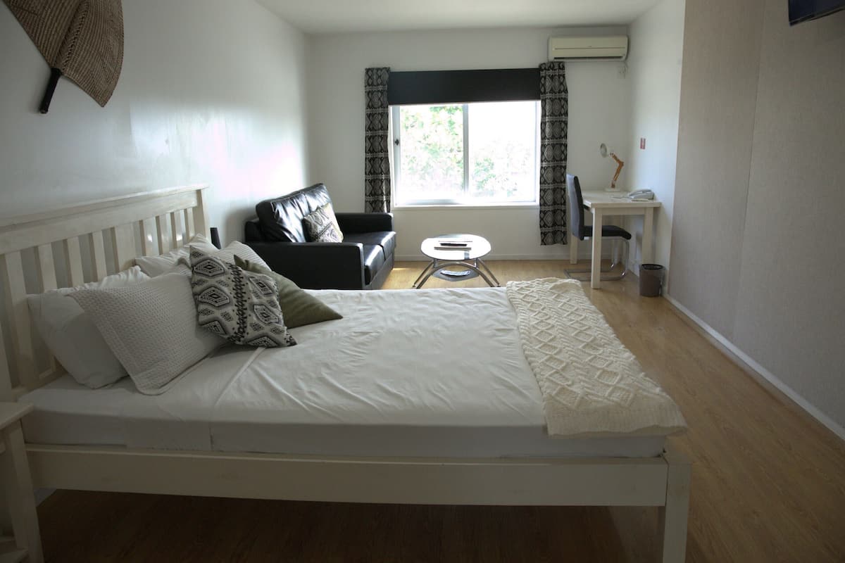 deluxe double room | in-room safe, desk, blackout curtains, soundproofing