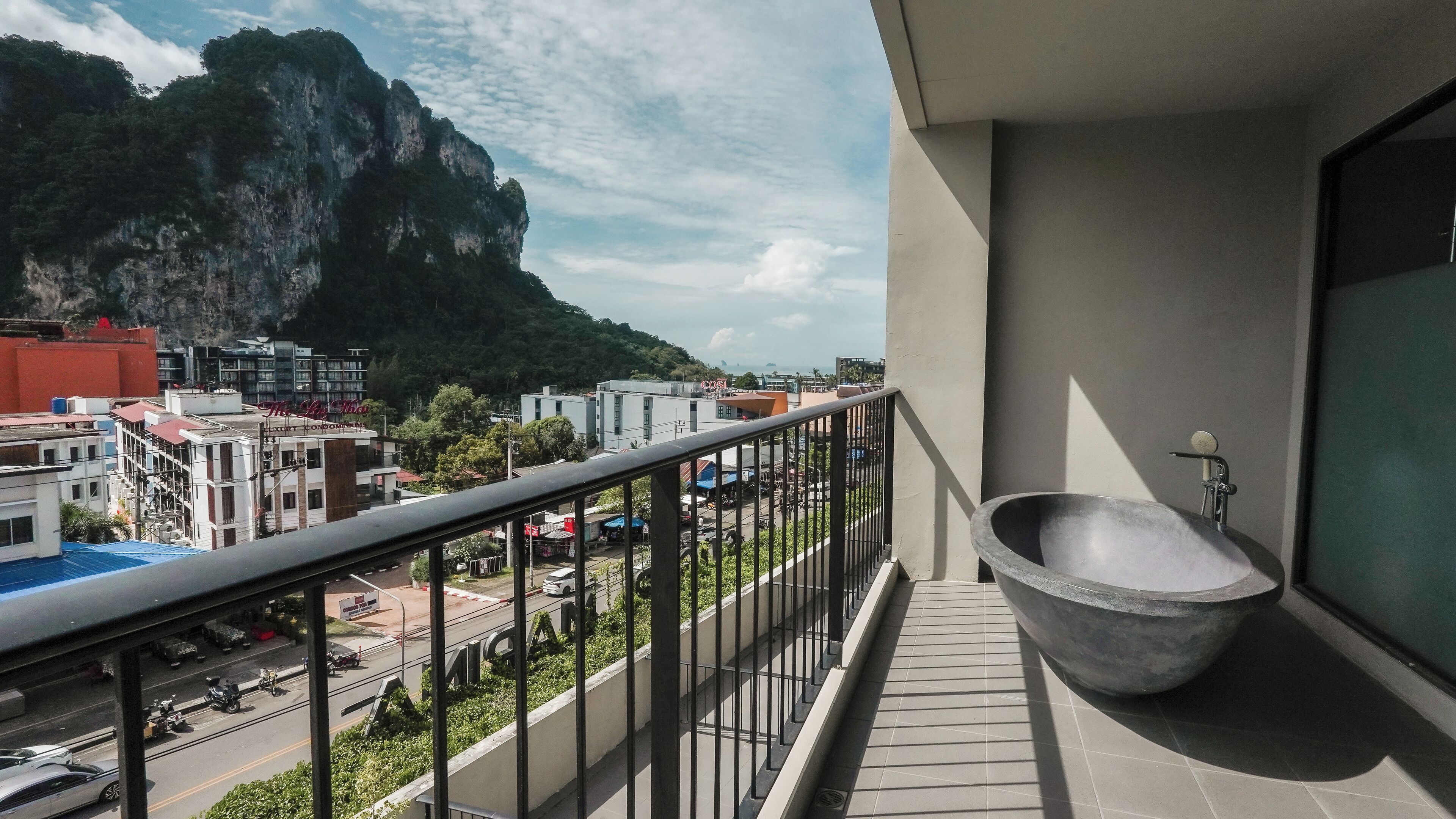 One Bedroom Suite | 客房景觀