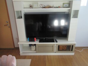 Apartment | Living room | Flat-screen TV - Guesthouse Annabel (Hakodate)