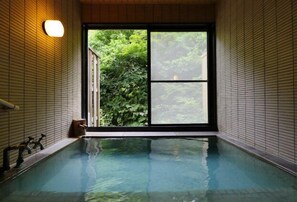 Western Suite Room , 1 King Bed with Private Bath (IKOI) | Deep soaking bathtub